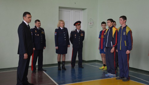 Белокалитвинский район с рабочим визитом посетил директор Департамента по делам казачества и кадетских учебных заведений Ростовской области Михаил Корнеев