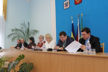 12 декабря 2013 года состоится общероссийский день приема граждан. Работа с обращениями граждан является одним из приоритетных направлений деятельности Администрации