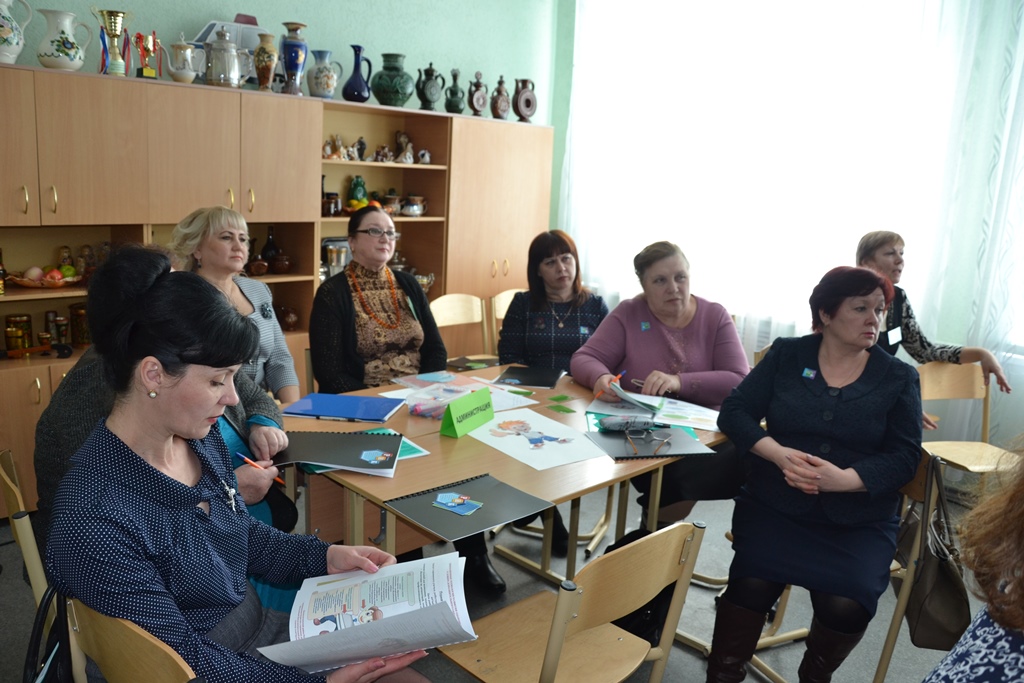 Погода в горняцкий ростовская область. Восточно-Горняцкий белокалитвинский район. Шолоховская школа белокалитвинский район. Школа 8 Шолоховский белокалитвинский. Поселок Восточно Горняцкий белокалитвинский район.