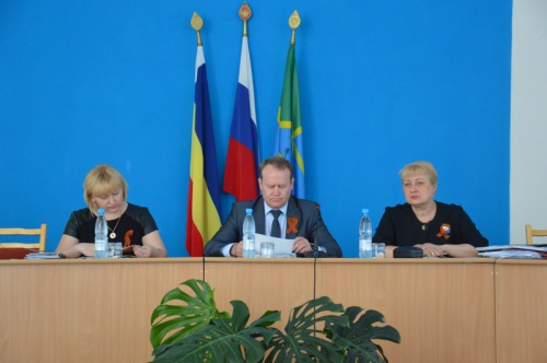 Глава района Ольга Мельникова:«По итогам 2014 года из 40 показателей положительная динамика  достигнута по 25-ти показателям»