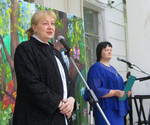 Глава района поздравила многофункциональный социальный центр имени Матроны Московской с четырехлетней годовщиной