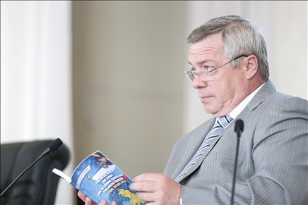 Глава района приняла участие в гражданском форуме «Правовая политика Ростовской области в современных социально-экономических условиях»