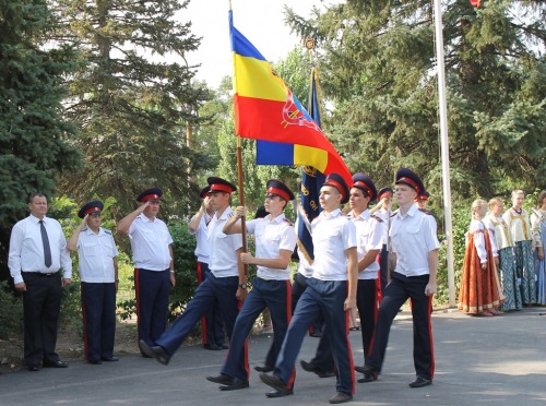 В детском оздоровительном лагере «Ласточка» состоялось торжественное открытие тематической смены «Казачий патруль»