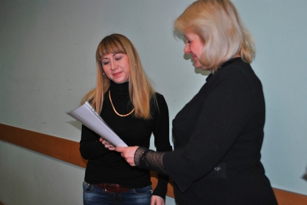 Глава района вручила  молодым предпринимателям района договора о субсидировании затрат