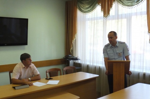 29.08.2014 года в Администрации Белокалитвинского района под председательством заместителя главы Администрации района состоялось совместное заседание координационного совещания по обеспечению правопорядка в Белокалитвинском районе 