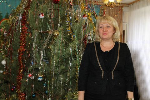 Уважаемые жители района!Горячо и сердечно поздравляю Вас с наступающим Новым годом и светлым праздником Рождества!