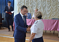 Заместитель Губернатора Ростовской области Михаил Корнеев выразил благодарность Главе района Ольге Мельниковой за вклад в развитие казачьего образования 